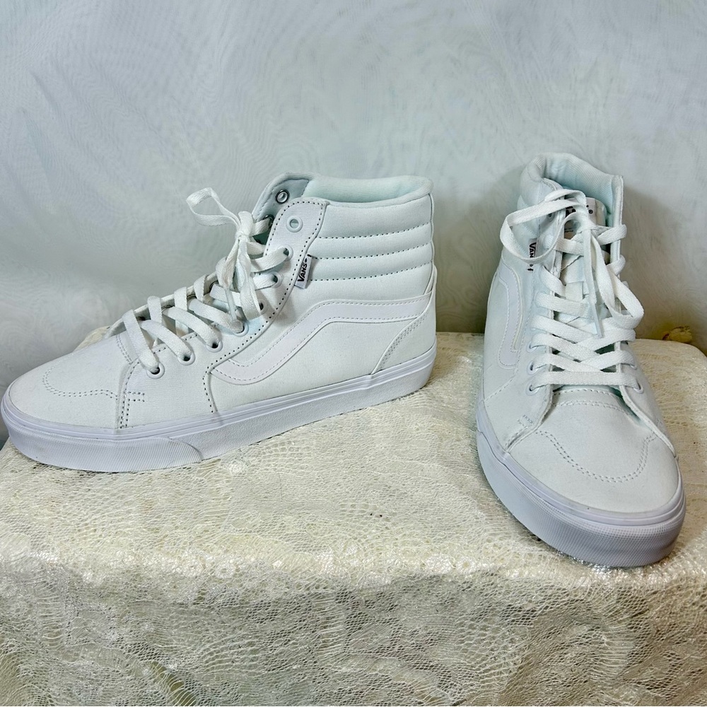 New Women’s sz 10 Vans Off The Wall Hi White Skate Shoes